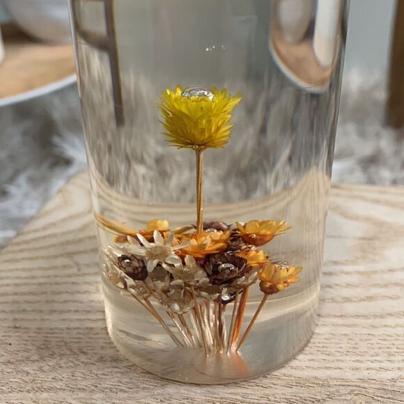 Vintage Daisyglas Company Campbell Calif Hand-Crafted Lucite Flowers Paperweight - Picture 7 of 15